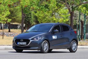 Mazda2 1.5 2021 (1)