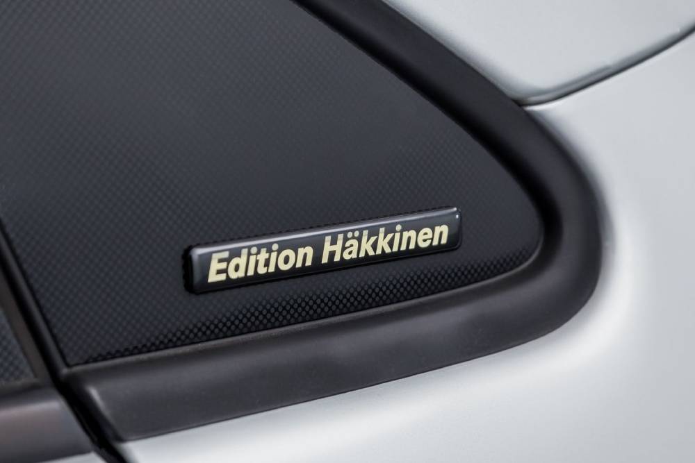 https://autogreeknews.gr/wp-content/uploads/2021/08/Mercedes-Benz-A160-Edition-Hakkinen-1-9.jpg