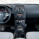 Nissan-Qashqai-2010-(2)