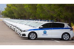 Peugeot-308-peripolika-(1)