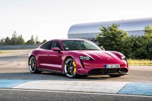 Porsche-Taycan-4