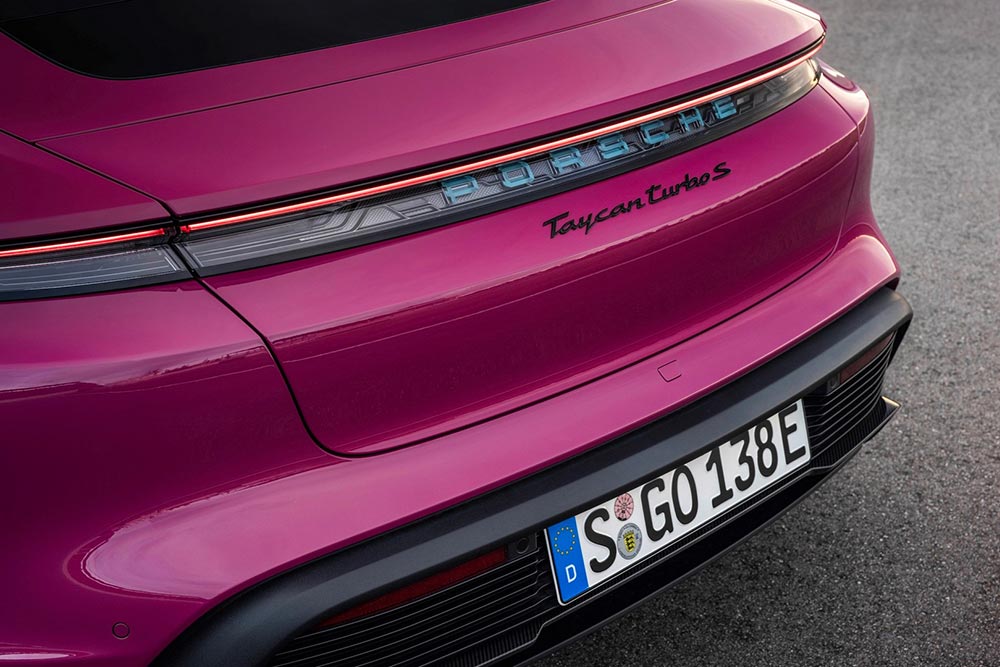https://autogreeknews.gr/wp-content/uploads/2021/08/Porsche-Taycan-6.jpg