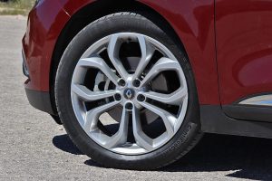 Renault-Scenic-1.3-TCe-(9)