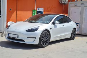 Tesla-Model-3-Charging-Nudri-Leukada