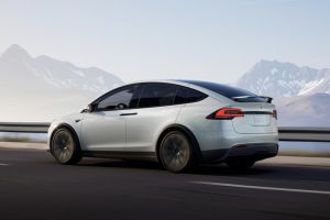 Tesla-Model-X-plaid-(2)