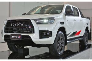 Toyota-Hilux-Revo-GR-Sport-High-Floor-7