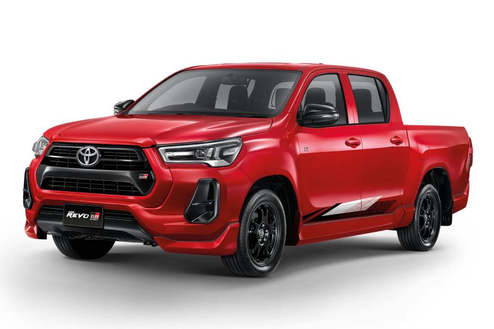 https://autogreeknews.gr/wp-content/uploads/2021/08/Toyota-Hilux-Revo-GR-Sport-Low-Floor-2.jpg