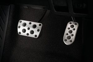 Toyota-Hilux-Revo-GR-Sport-Low-Floor-6