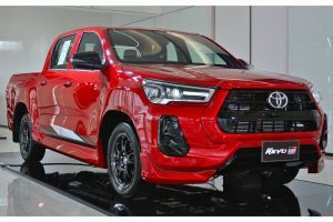 Toyota-Hilux-Revo-GR-Sport-Low-Floor-9
