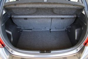 Toyota Yaris 1.4 D-4D (2)