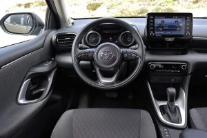 Toyota-Yaris-1.5-Hybrid-(22)