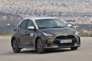 Toyota-Yaris-1.5-Hybrid-(35)