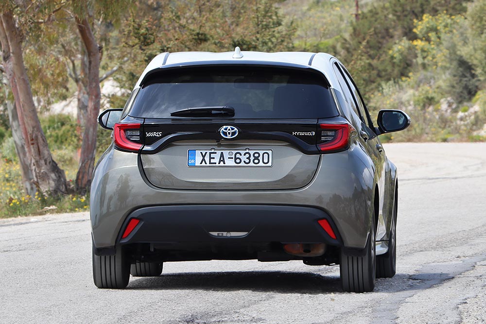 https://autogreeknews.gr/wp-content/uploads/2021/08/Toyota-Yaris-1.5-Hybrid-36.jpg