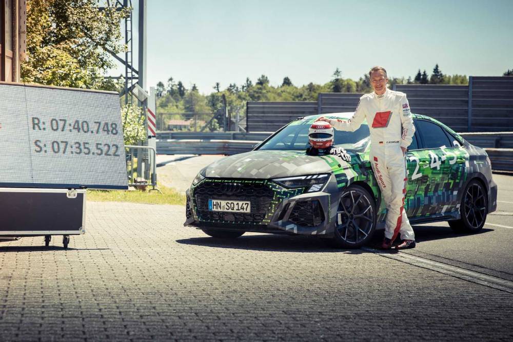 https://autogreeknews.gr/wp-content/uploads/2021/08/audi-rs3-sedan-sets-nurburgring-lap-record-for-com-3.jpg