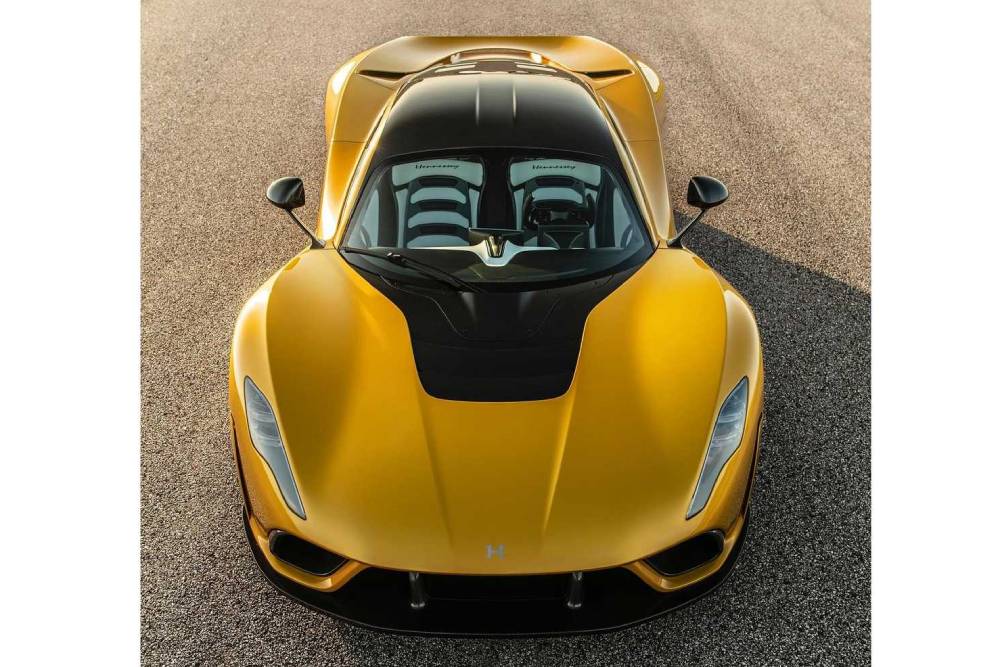 https://autogreeknews.gr/wp-content/uploads/2021/08/hennessey-venom-f5-mojave-gold-4.jpg