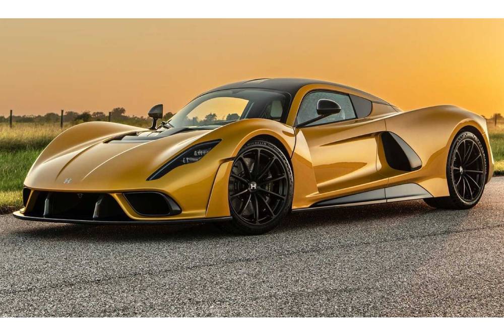 https://autogreeknews.gr/wp-content/uploads/2021/08/hennessey-venom-f5-mojave-gold.jpg