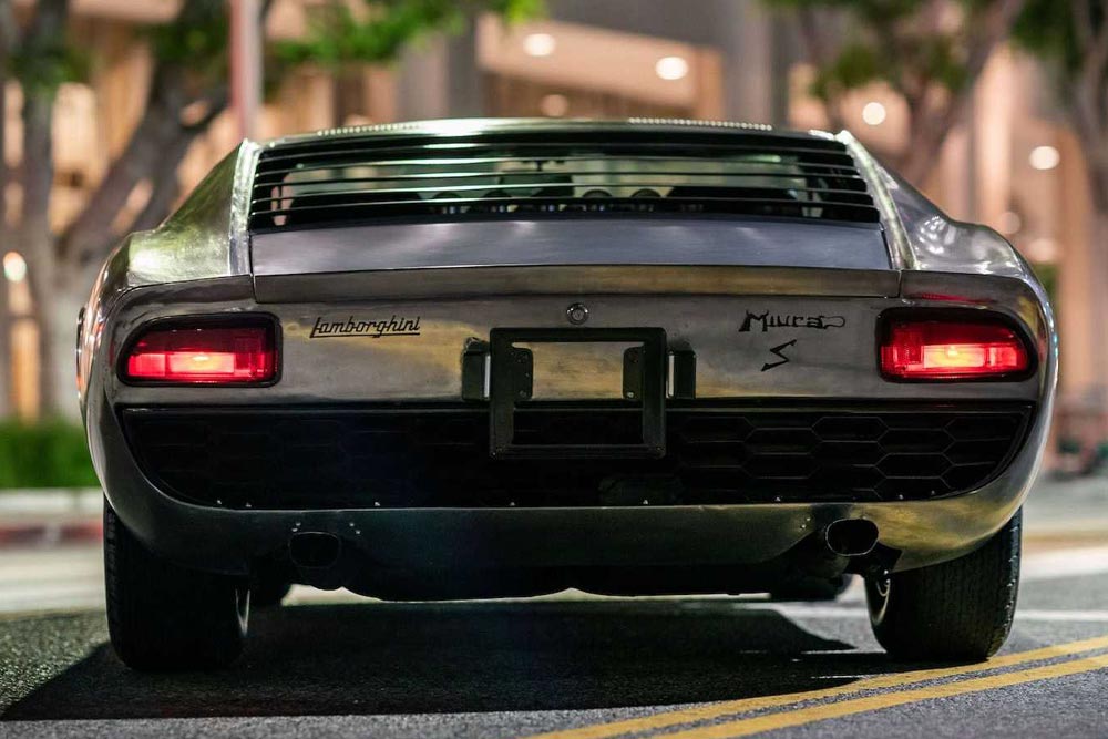 https://autogreeknews.gr/wp-content/uploads/2021/08/lambo-miura-2.jpg