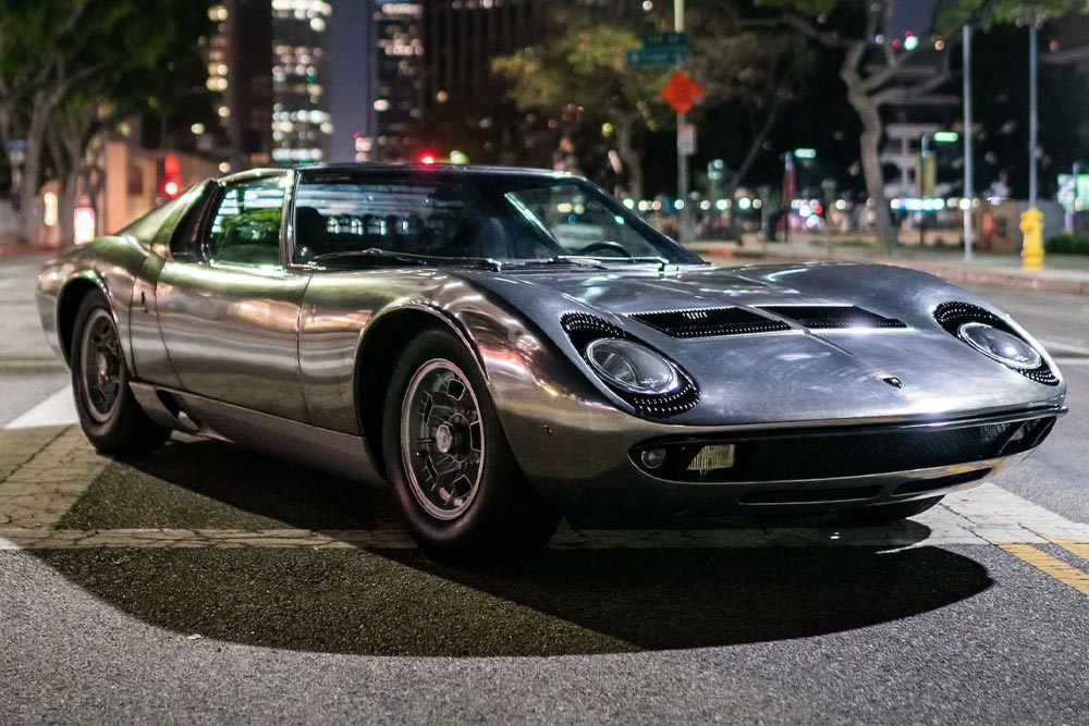 https://autogreeknews.gr/wp-content/uploads/2021/08/lambo-miura-3.jpg
