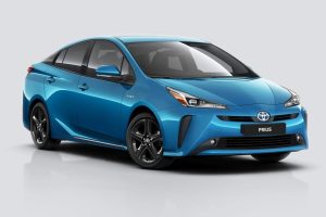 toyota-prius-2019-(1)