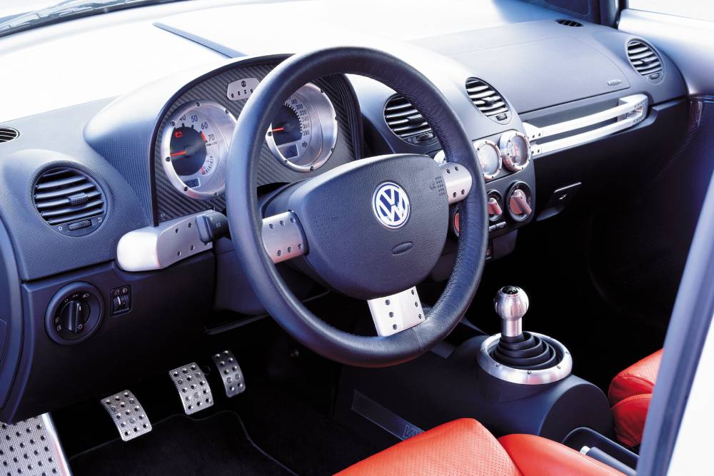 https://autogreeknews.gr/wp-content/uploads/2021/08/volkswagen_new_beetle_rsi_9.jpg