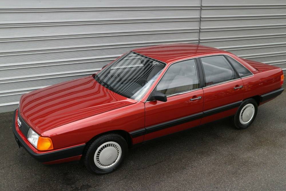 https://autogreeknews.gr/wp-content/uploads/2021/09/1983-audi-100-for-sale-10.jpg