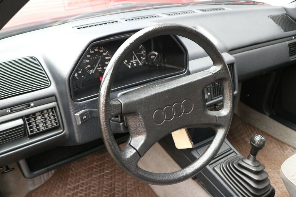 https://autogreeknews.gr/wp-content/uploads/2021/09/1983-audi-100-for-sale-7.jpg