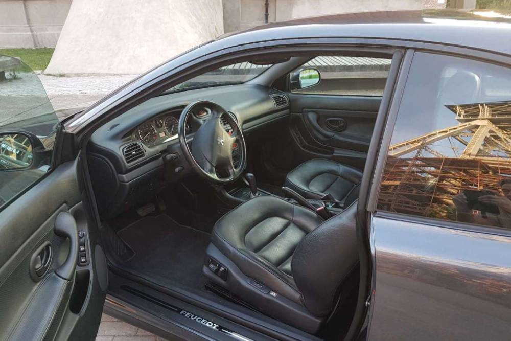 https://autogreeknews.gr/wp-content/uploads/2021/09/1999-peugeot-406-coupe-for-sale-3.jpg