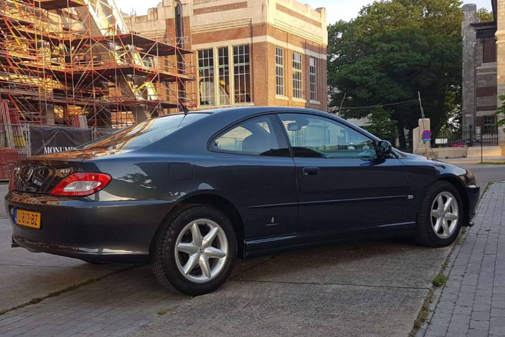 https://autogreeknews.gr/wp-content/uploads/2021/09/1999-peugeot-406-coupe-for-sale-5.jpg
