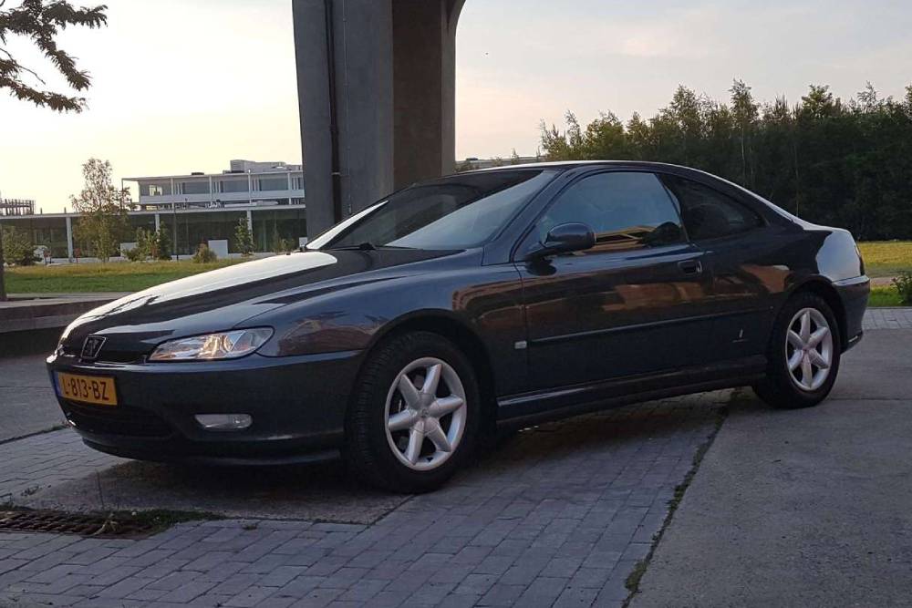 https://autogreeknews.gr/wp-content/uploads/2021/09/1999-peugeot-406-coupe-for-sale-7.jpg