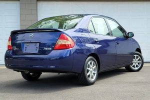 2003-Toyota-Prius-11