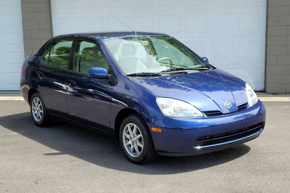 https://autogreeknews.gr/wp-content/uploads/2021/09/2003-Toyota-Prius-4.jpg