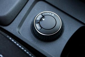 2021—New–Dacia-Duster-4X4—Iron-Blue-tests-drive-(1)