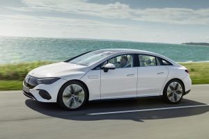 2022-Mercedes-Benz-EQE-(8)