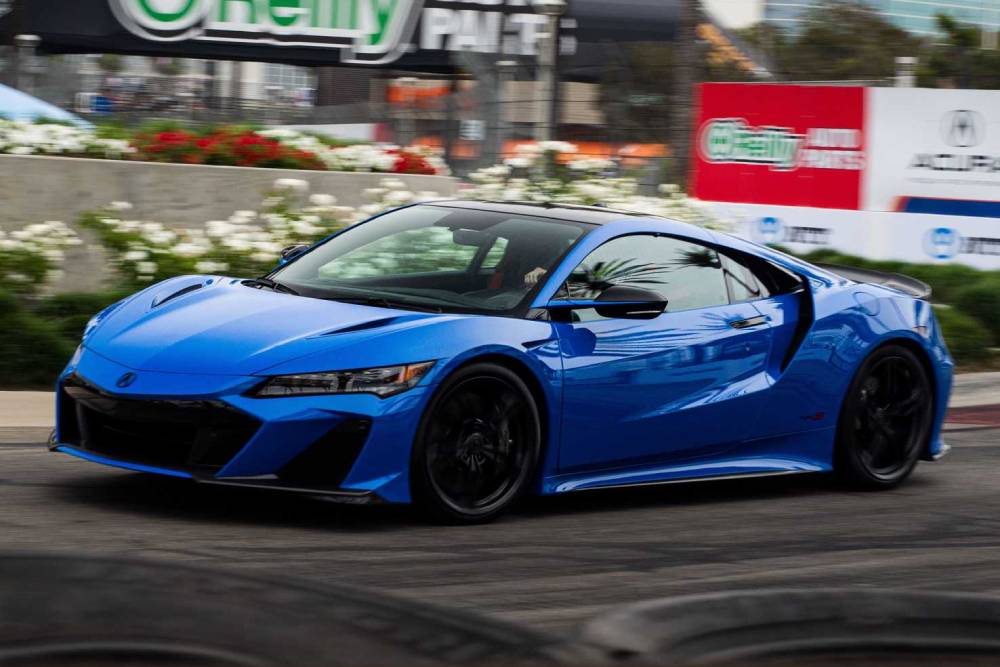 https://autogreeknews.gr/wp-content/uploads/2021/09/2022-acura-nsx-type-s-breaks-production-car-lap-re-2.jpg