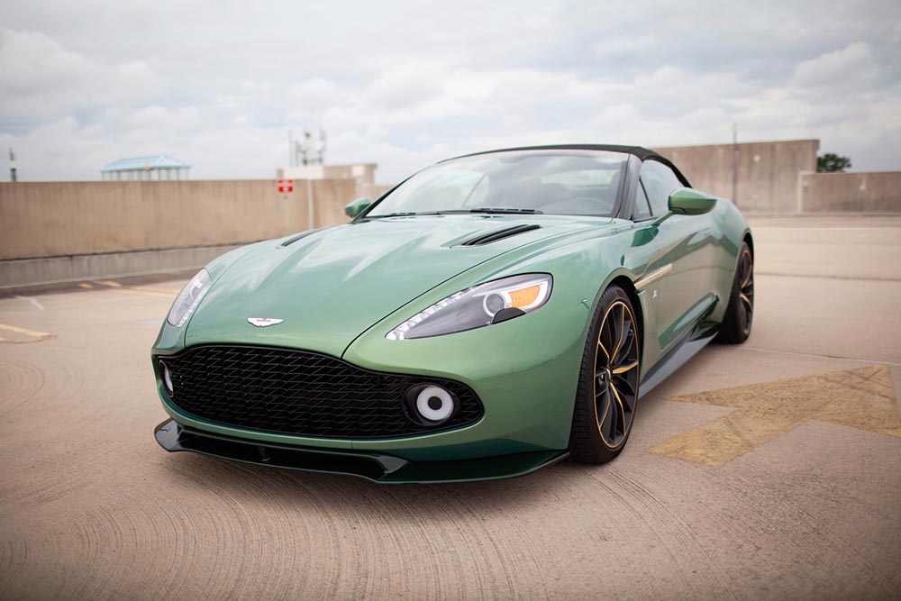 https://autogreeknews.gr/wp-content/uploads/2021/09/Aston-Martin-Vanquish-Zagato-2.jpg
