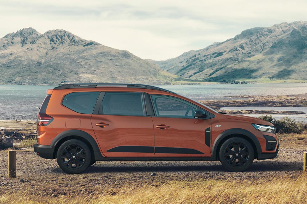 https://autogreeknews.gr/wp-content/uploads/2021/09/Dacia-Jogger-Extreme-2.jpg