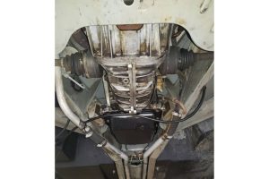 DeLorean-Painted-In-Red-Listed-For-Sale-On-Ebay-13