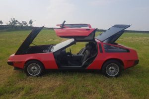 DeLorean-Painted-In-Red-Listed-For-Sale-On-Ebay-6