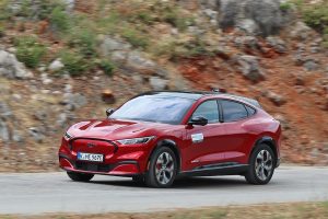 Ford Mustang Mach-E (8)