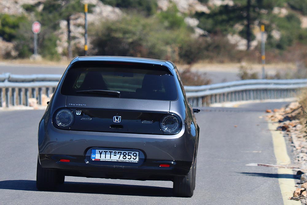 https://autogreeknews.gr/wp-content/uploads/2021/09/Honda-e-71.jpg