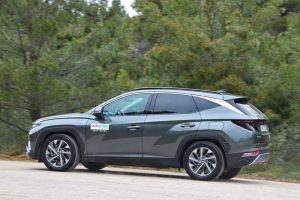 Hyundai Tucson 1.6T 7DCT AWD (6)