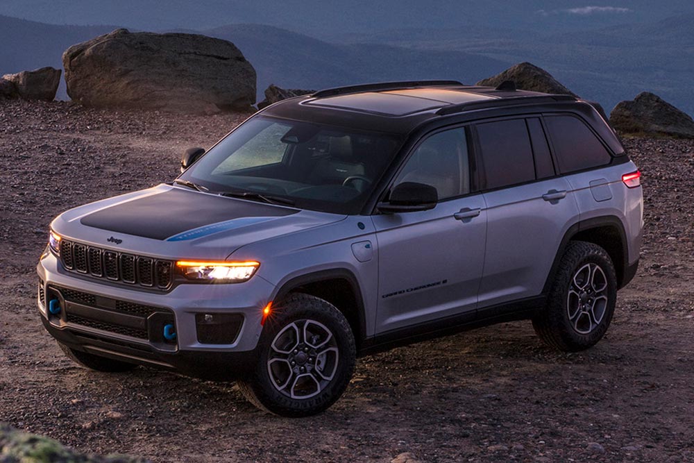 https://autogreeknews.gr/wp-content/uploads/2021/09/Jeep-Grand-Cherokee-2021-5a.jpg
