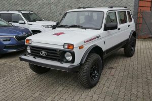 Lada-Niva-5d-(10)