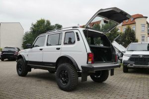 Lada-Niva-5d-(3)