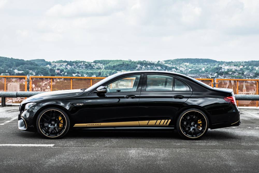 https://autogreeknews.gr/wp-content/uploads/2021/09/Manhart-ER-800-Mercedes-AMG-E63-S-12.jpg