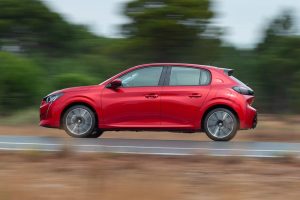 Peugeot-208-2020-(3)