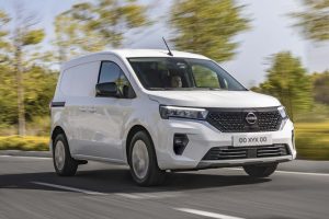 Townstar-EV-van-dynamic-02_zoom