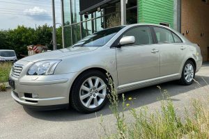 Toyota-Avensis-2006-(1)