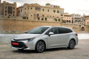Toyota-Corolla-Touring-Sports-(11)