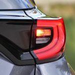 Toyota-Yaris-2020-piso-fanari